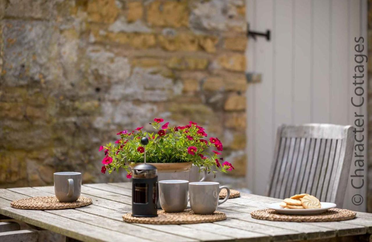 Weir Cottage Bourton-on-the-Water Buitenkant foto